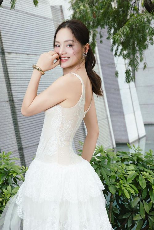 Bên cạnh những vai diễn trên màn ảnh nhỏ, Lan Phương đang dần khẳng định bản thân trên địa hạt điện ảnh (Ảnh: FBNV).
