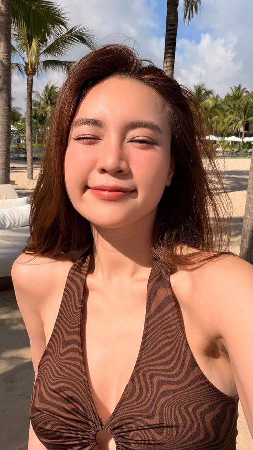Nhiều khán giả nhiệt tình tư vấn các tiết mục có trong fan meeting sắp tới của Ninh Dương Lan Ngọc.