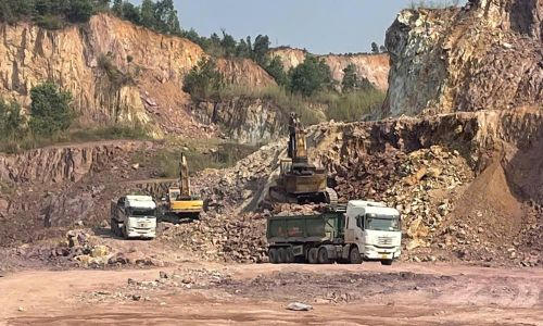  UBND tỉnh cấp phép mỏ đất san lấp tại xã Tiền Phong cung cấp vật liệu cho công trình trọng điểm quốc gia. 
