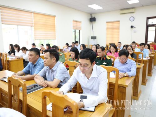 Lãnh đạo Đảng ủy các xã, phường dự hội nghị sơ kết sơ kết công tác kiểm tra, giám sát, thi hành kỷ luật của Đảng quý I/2026