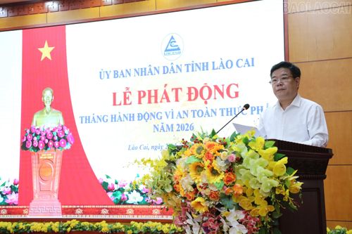 Đồng chí Hoàng Quốc Hương - Giám đốc Sở Y tế, Phó Trưởng Ban Chỉ đạo an toàn thực phẩm tỉnh phát động “Tháng hành động vì an toàn thực phẩm” năm 2026.