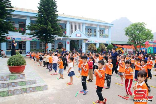 Chất lượng bữa ăn bán trú an toàn và đủ dinh dưỡng sẽ tạo nền tảng để học sinh phát triển toàn diện.