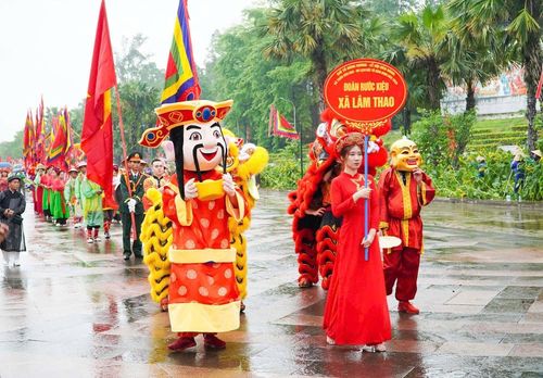 Đoàn rước kiệu xã Lâm Thao