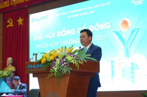Ông Nguyễn Xuân Hòa – Chủ tịch HĐQT TCT phát biểu ý kiến