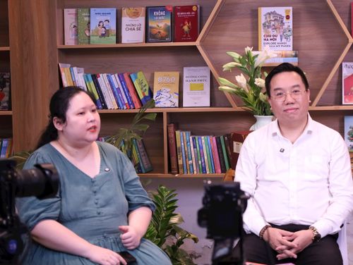 Ông Nguyễn Nguyên, Cục trưởng Cục Xuất bản, In và Phát hành tham gia chương trình. Ảnh: Hồng Giang