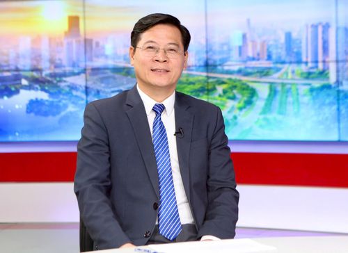 Luật sư Nguyễn Văn Hà, Phó Tổng Thư ký Liên đoàn Luật sư Việt Nam, Phó Chủ tịch Hội Luật gia thành phố Hà Nội trao đổi tại chương trình. Ảnh: Viết Thành