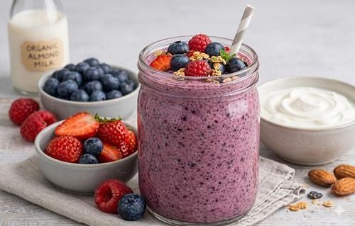Sinh tố trái cây kết hợp protein là lựa chọn tuyệt vời để giúp giảm cân.