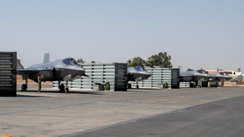  Để vận hành F-35 cần một đội ngũ hậu cần và cơ sở vật chất phức tạp. Ảnh: CENTCOM. 