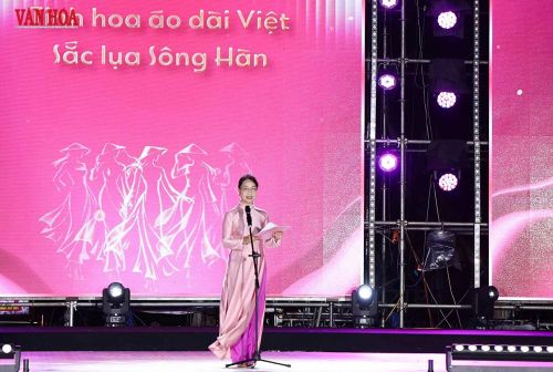 Bà Nguyễn Thị Hội An - Phó Giám đốc Sở VHTTDL TP. Đà Nẵng phát biểu tại lễ khai mạc Lễ hội Áo dài Đà Nẵng năm 2026