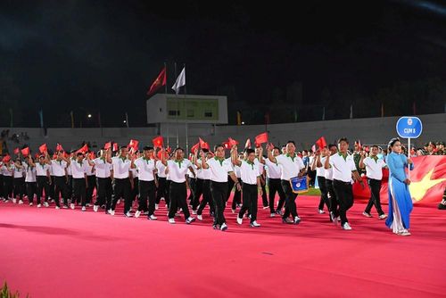 Các đoàn diễu hành tại Lễ khai mạc