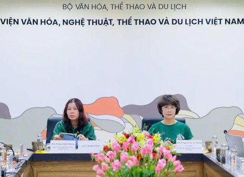 PGS.TS Nguyễn Thị Thu Phương và PGS.TS Đoàn Thị Mỹ Hương chủ trì hội thảo