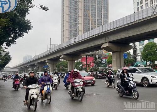 Dự báo khu vực Hà Nội có mưa rào rải rác và có dông. (Ảnh minh họa: Đ.T)