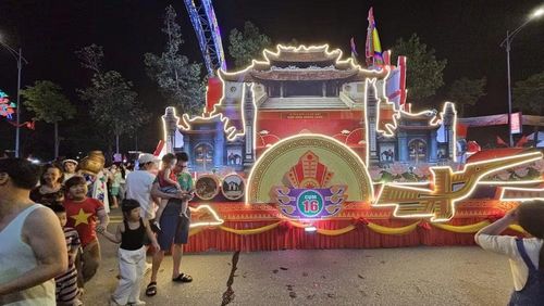 Mô hình cụm đình Hương Canh của cụm 16.
