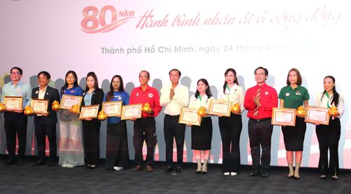  Trao thư cảm ơn đến các đơn vị đồng hành Tháng nhân đạo năm 2026 