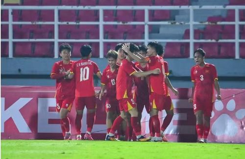 Siêu máy tính Chat GPT cho rằng, U17 Việt Nam sẽ có chiến thắng nhẹ nhàng 2-1 trước U17 Malaysia để đăng quang ngôi vô địch. Ảnh: VFF.