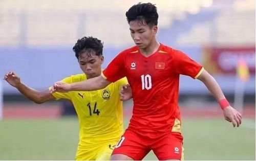 Dựa trên phong độ hai đội, Siêu máy tính Chat GPT đưa ra dự đoán đáng chú ý về trận đấu trên sân vận động Gelora Delta ở Sidoarjo (Indonesia). Ảnh: FAM.