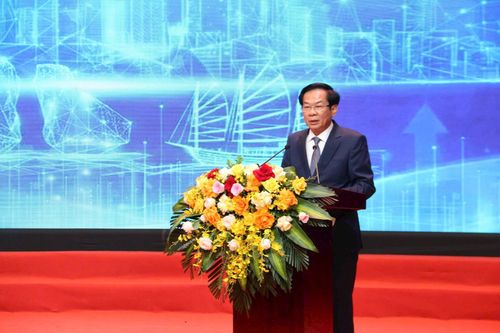 Bộ trưởng Bộ Nội vụ Đỗ Thanh Bình phát biểu khai mạc và phát động Tháng hành động về An toàn, vệ sinh lao động - Tháng Công nhân năm 2026. (Ảnh: TV)