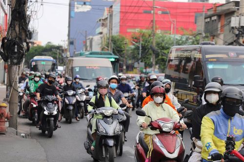 Người dân cần lưu ý lộ trình di chuyển trong dịp lễ.