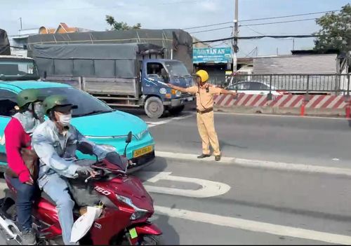 CSGT TP.HCM sẽ túc trực điều tiết giao thông dịp lễ.