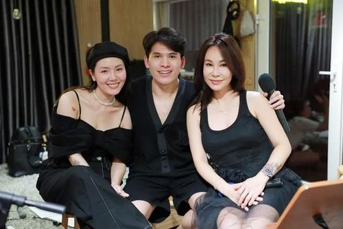 Phương Linh cùng Quốc Thiên và Uyên Linh.
