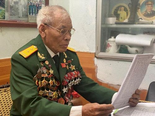 Ở tuổi gần 80, ông Phạm Văn Thọ vẫn minh mẫn.