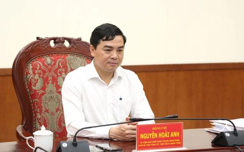Chủ tịch UBND tỉnh Nguyễn Hoài Anh dự hội nghị tại điểm cầu tỉnh Thanh Hóa.
