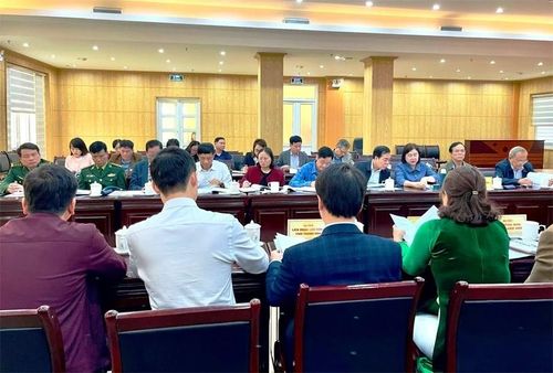 Các đại biểu dự hội nghị phản biện xã hội đối với Dự thảo quyết định của UBND tỉnh quy định về dạy thêm, học thêm trên địa bàn tỉnh.