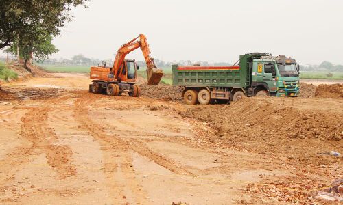 Khu tái định cư đang được khẩn trương thi công.