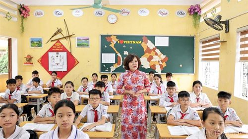 Mặc dù còn nhiều hạn chế, nhưng đội ngũ giáo viên của Trường Tiểu học và THCS An Bình vẫn nỗ lực vượt khó, chủ động linh hoạt phương pháp giảng dạy.