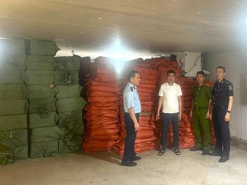 Tất cả các cơ sở trên đều chưa có giấy phép kinh doanh và giấy chứng nhận đảm bảo an toàn thực phẩm