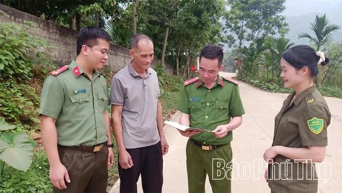 Công an xã Quyết Thắng thường xuyên xuống địa bàn nắm tình hình ANTT.