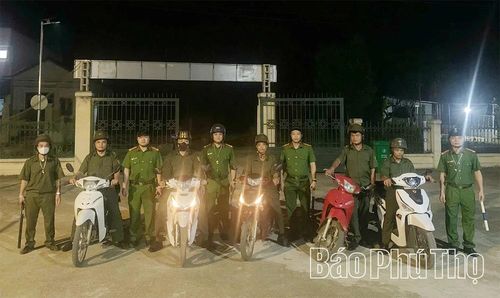 Lực lượng Công an xã Quyết Thắng tuần tra đêm giữ bình yên cho Nhân dân.