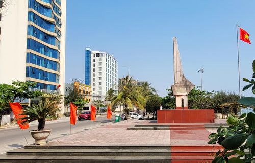 Tuyến đường Trương Pháp thuộc phường Đồng Thuận được chỉnh trang sạch đẹp - Ảnh: T.L