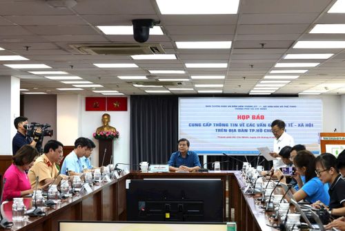 Quang cảnh buổi họp báo