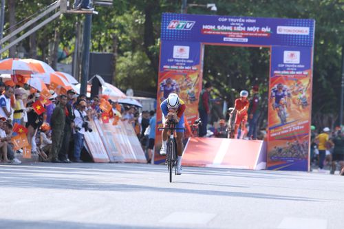 Đua cá nhân tính giờ