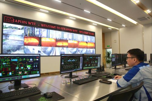 Việc đưa vào vận hành các nhà máy điện rác đã góp phần thay đổi đáng kể phương thức xử lý chất thải của thành phố. Ảnh: Quang Thái