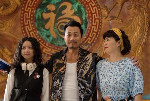 Vân Sơn và Lê Khánh: Cuộc nên duyên của hai thế hệ danh hài trong "Đại tiệc trăng máu 8"