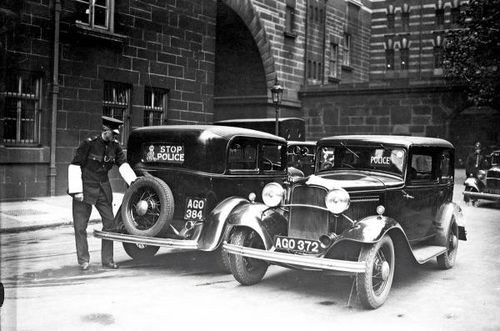 Cảnh sát Anh những năm 1930.