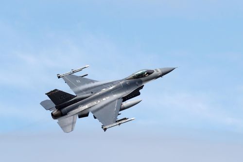  Xuất kích máy bay F-16 là một trong những cách thức hiệu quả nhất để chống UAV Iran. Ảnh: Reuters. 