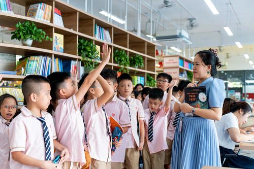  Chức danh giáo viên - thủ thư đã có ở hệ thống giáo dục tại một số nước. Vị trí này vừa có kỹ năng sư phạm, lại vừa hiểu biết về xuất bản và thông tin. Ảnh: Trần Hiền.