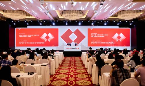  ĐHĐCĐ Techcombank đã thông qua các phương án chia cổ tức tiền mặt, kết hợp tăng vốn điều lệ từ phát hành cổ phiếu từ nguồn vốn chủ sở hữu và triển khai ESOP. Ảnh: TCB. 