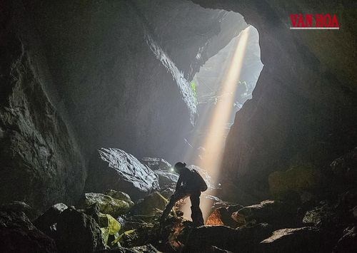 Giếng trời trong hang Ma Đơm
