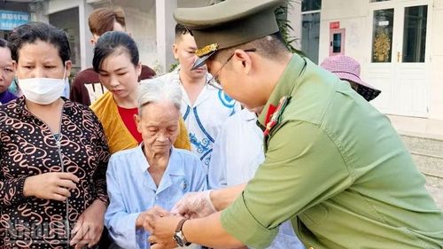 Nhiều suất ăn được chuẩn bị phát cho bệnh nhân nghèo tại Bệnh viện Y dược cổ truyền Kiên Giang.