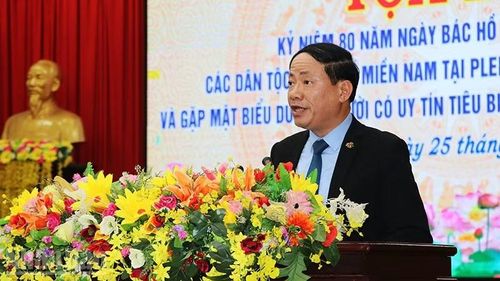 Đồng chí Phạm Anh Tuấn phát biểu tại buổi tọa đàm.