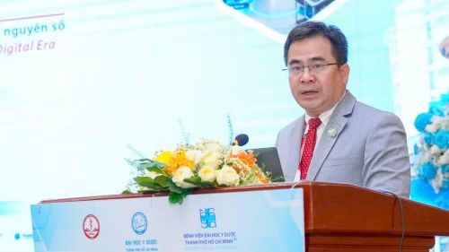 Phó Giáo sư, Tiến sĩ, bác sĩ Ngô Quốc Đạt, Hiệu trưởng Đại học Y dược Thành phố Hồ Chí Minh phát biểu.