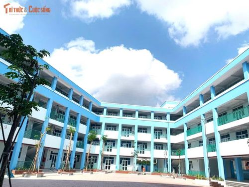 Khu vực từng là nghĩa trang Bình Hưng Hòa đang chứng kiến sự thay đổi mạnh mẽ. Trên mảnh đất vốn gắn liền với mồ mả, cây cỏ, một công trình đã hình thành.