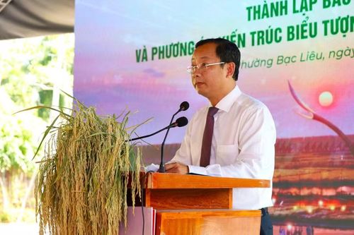 Ông Nguyễn Quốc Thanh, Giám đốc Sở VH-TT&DL tỉnh Cà Mau phát biểu tại buổi lễ.