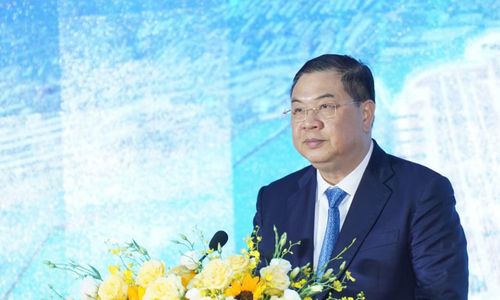 Phó Thủ tướng Thường trực Phạm Gia Túc phát biểu tại buổi lễ.