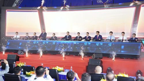 Thực hiện nghi lễ khởi công dự án đầu tư xây dựng tổng thể bến cảng container Liên Chiểu.