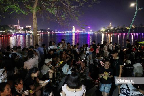 Theo kế hoạch, màn pháo hoa kéo dài khoảng 15 phút bắt đầu từ 21h30, kết hợp pháo hoa tầm cao, tầm thấp và hỏa thuật, phục vụ người dân, du khách về dự Giỗ Tổ Hùng Vương